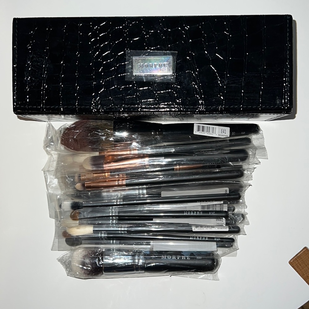 NWT Morphe X Jaclyn Hill favorite brush collection and faux snakeskin brush case